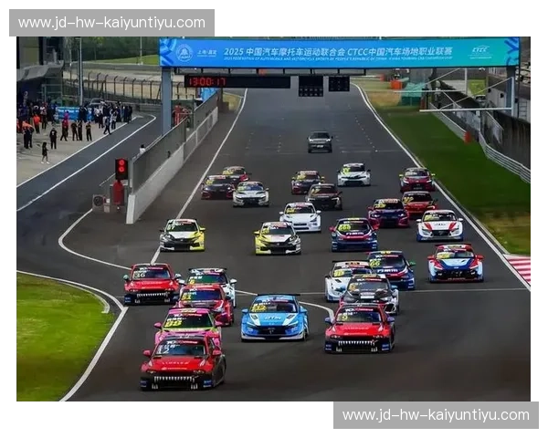 勒芒24小时耐力赛：拉瓦勒与阿弗尔的荣耀之战，速度与激情的巅峰对决